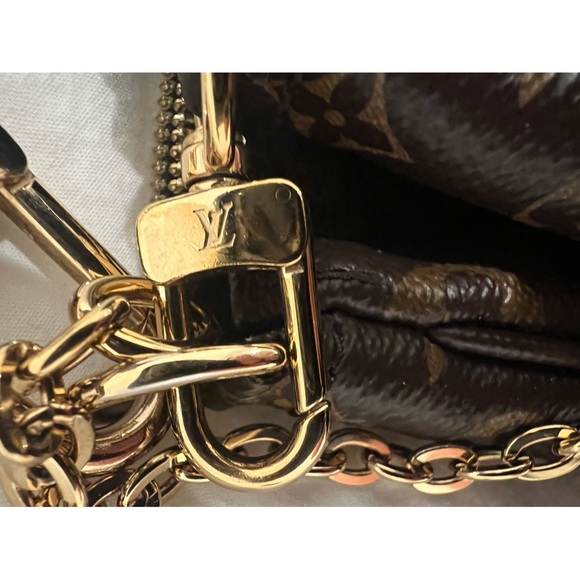 Louis Vuitton Multi Pochette Bag - Picture 12 of 15